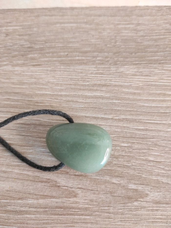 📿 Collier en pierre naturelle verte – Aventurine verte (cordon noir) - photo numéro 4