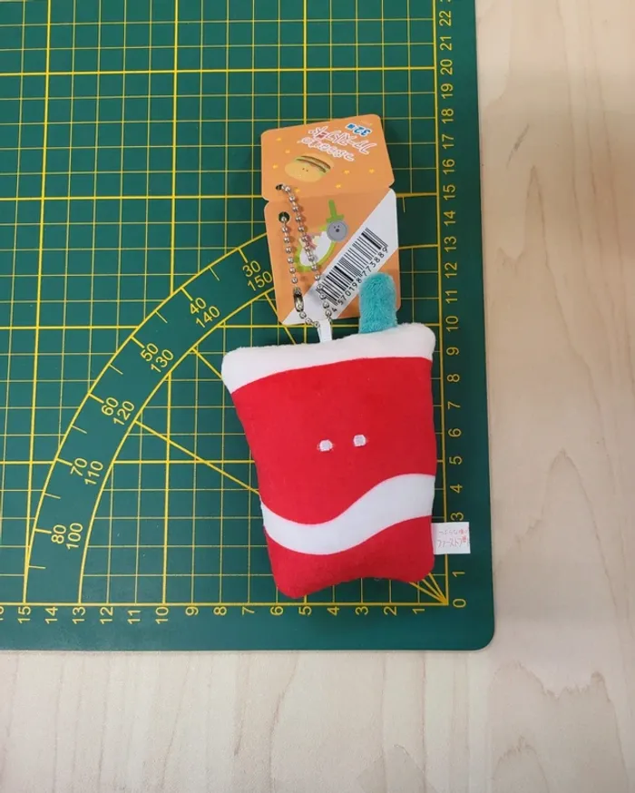 Mascotte Tsuburana hitomi no fast food : boisson - photo numéro 4