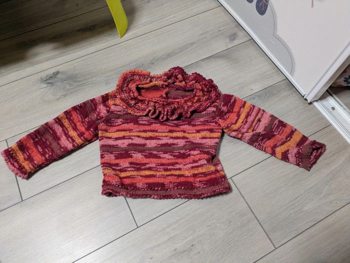 Pull fait main rose fushia 18 mois