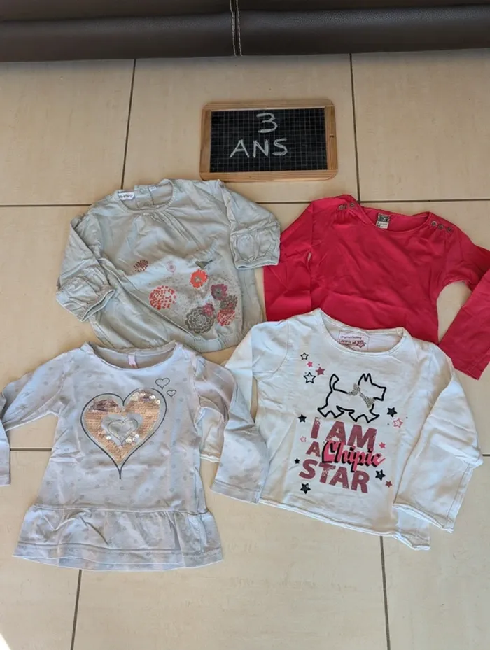 Lot de 4 tee-shirts manches longues 3 ans