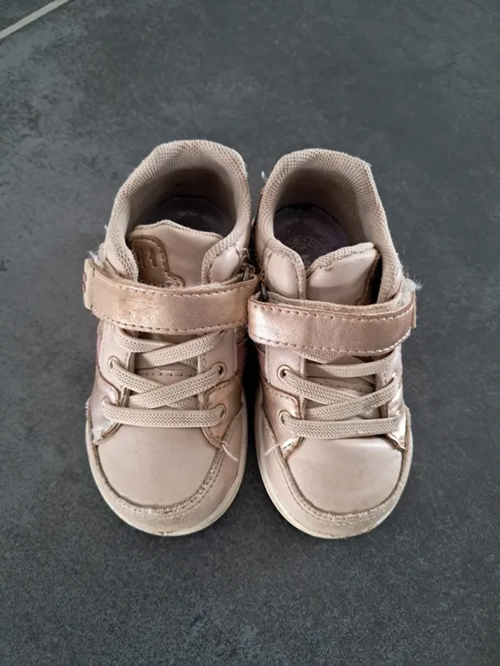 Chaussures T.23