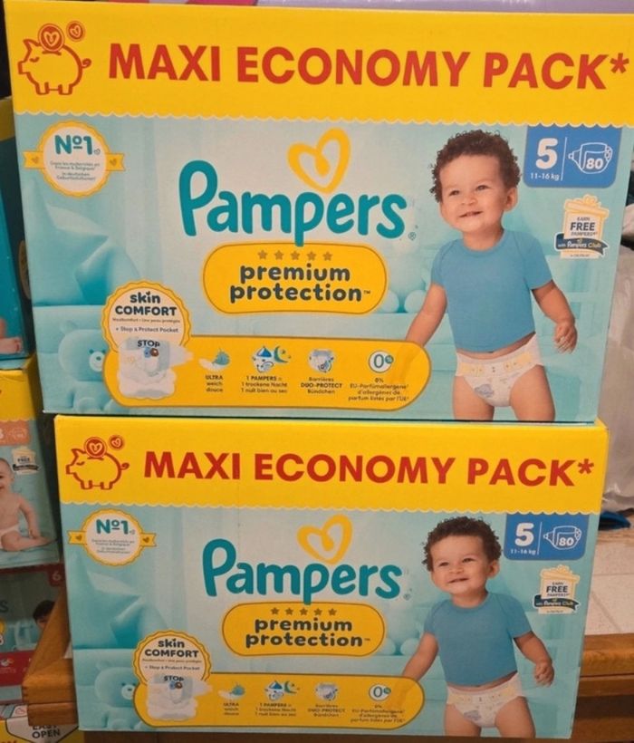 2 cartons de couches Pampers premium taille 5