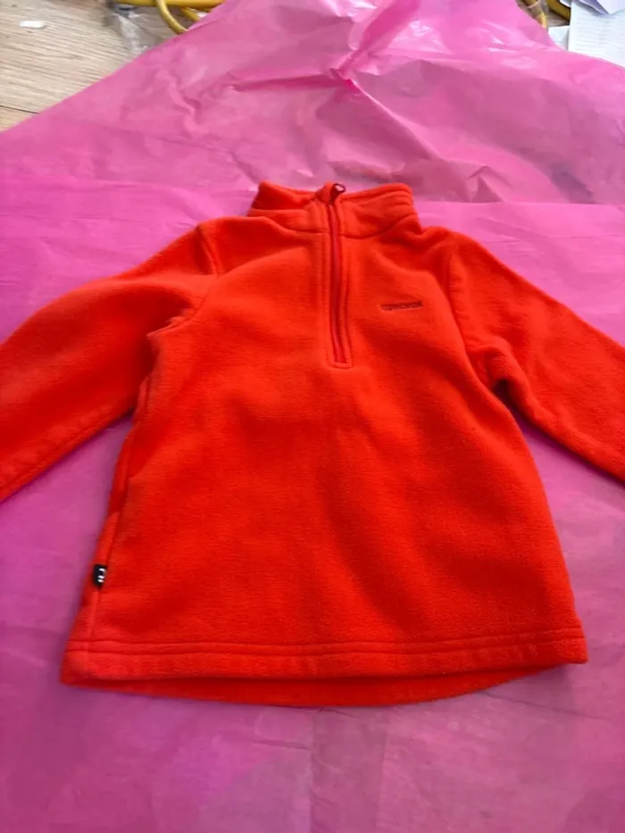 Pull rouge orange