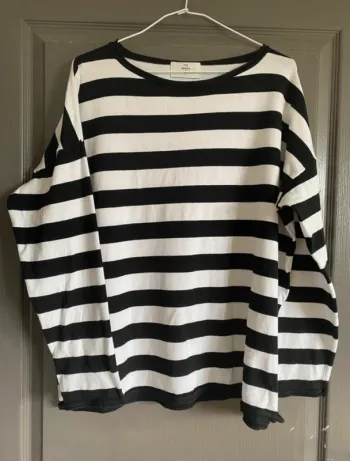 Pull fin rayé blanc et noir C&A taille 50