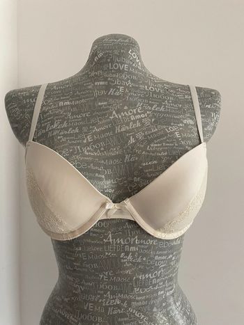 Très joli soutien gorge taille 90B