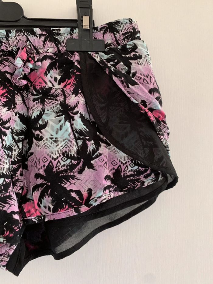 Short noir et rose à motifs palmier Jennyfer - photo numéro 2
