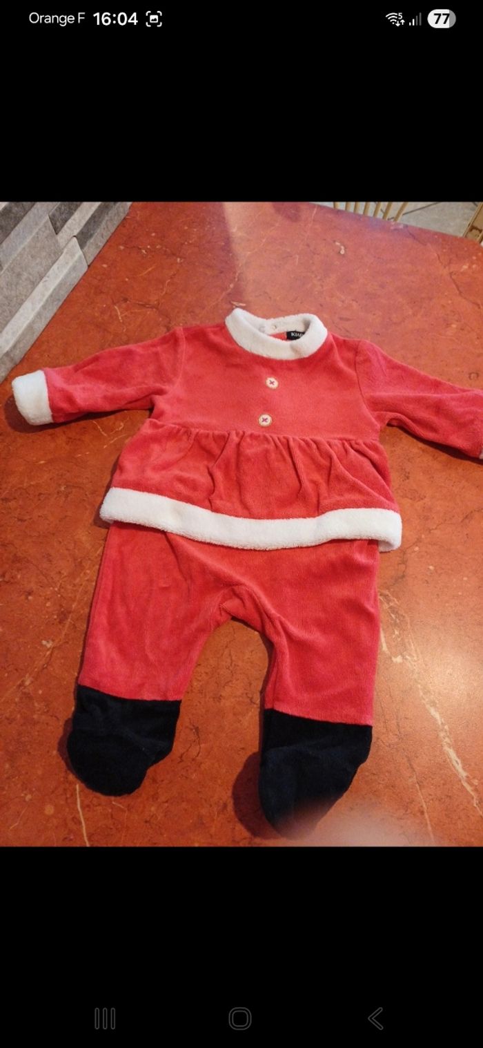 Pyjama bébé taille 3 mois
