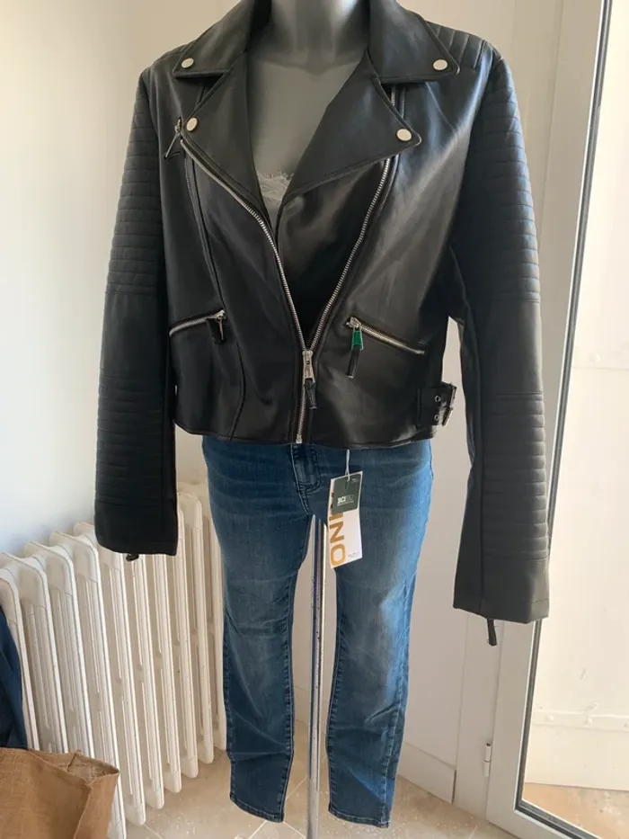 Blouson Cherry Koko neuf TS