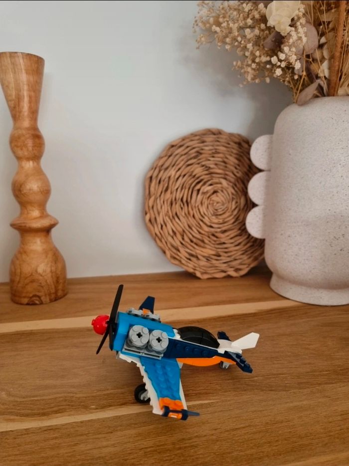 Lego 3 en 1
Pack 31099
Avion à hélice, hélicoptère et autre avion
Excellent état 
Complet - photo numéro 3