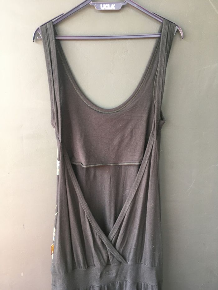 Robe décolletée dos - photo numéro 4