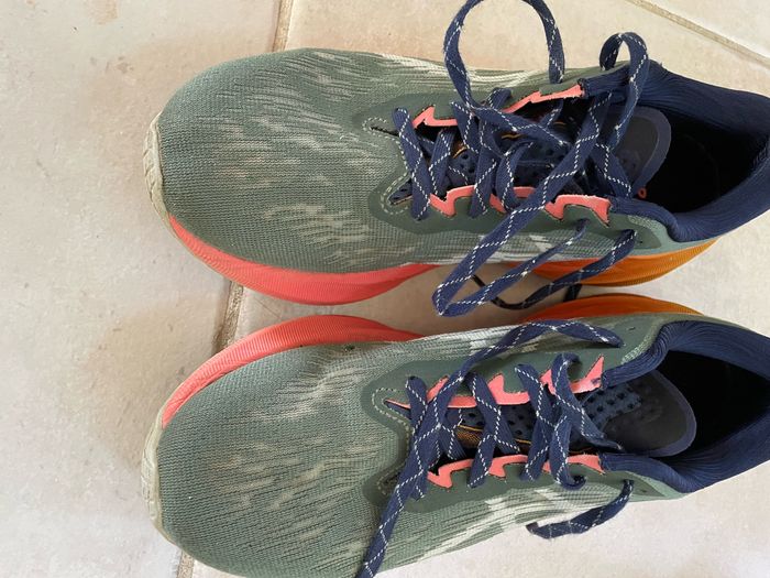 Asics novablast 3 taille 40 - photo numéro 3