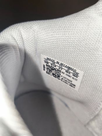 Baskets montantes Adidas Hoops p.27