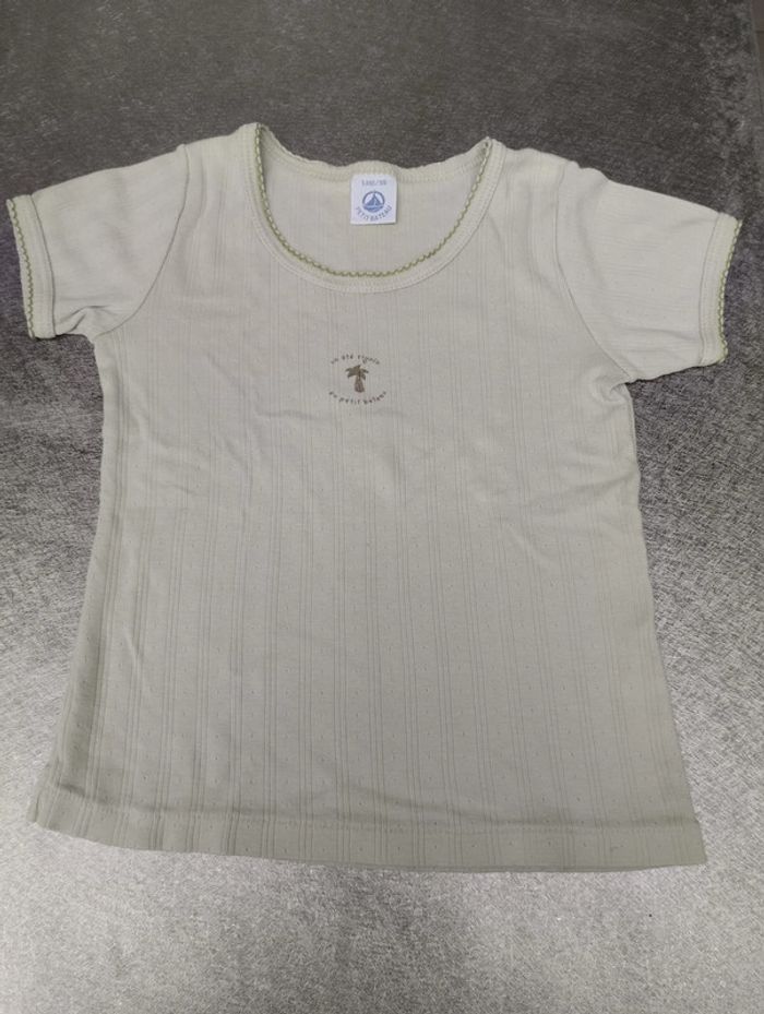 Lot de 2 Tee-shirt manches courtes 5 ans fille Petit Bateau et Okaïdi - photo numéro 2