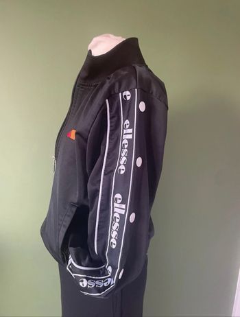 Veste vintage Ellesse noire – Logo brodé & bandes pression