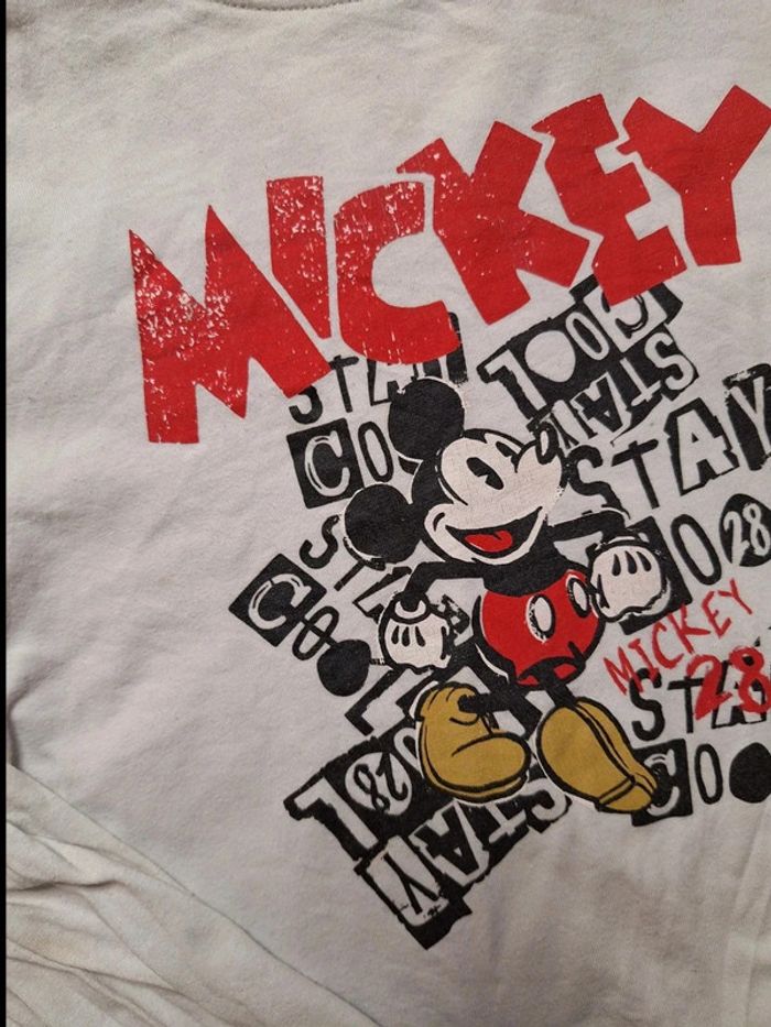 T-shirt manches longues pour garçon taille 6 ans Marque Disney très bon état - photo numéro 4