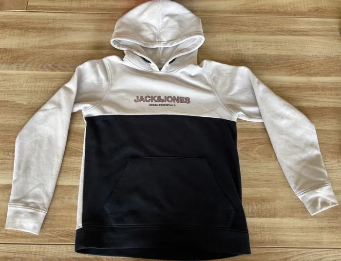 Pull Jack & Jones 14 ans .