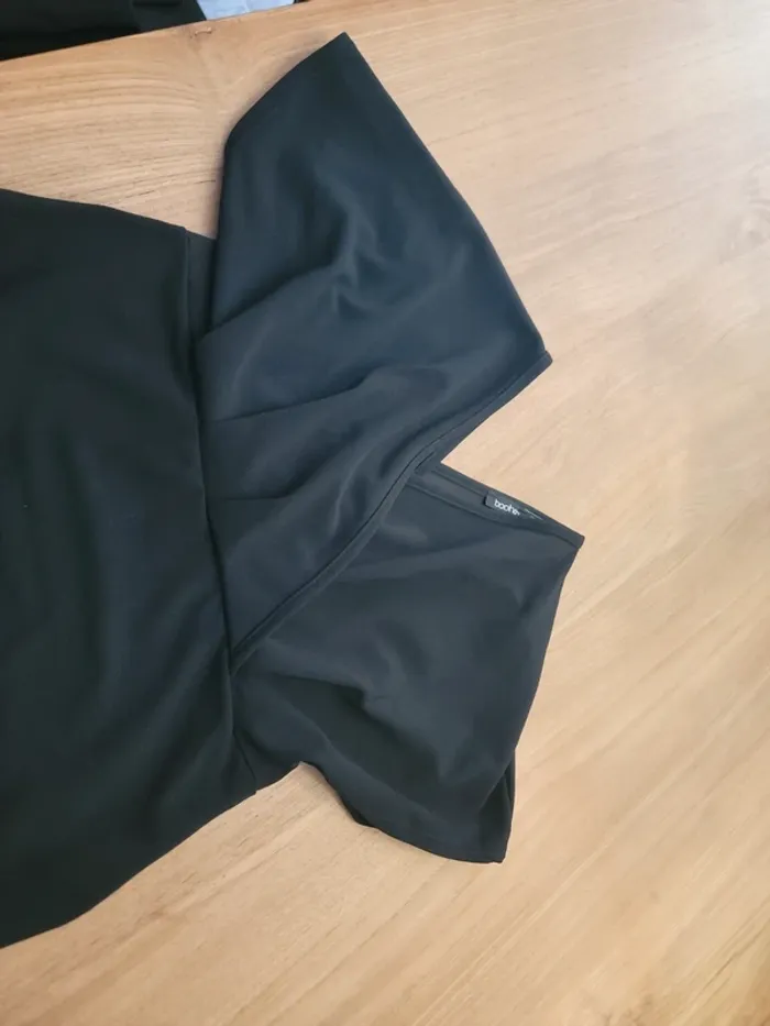 La petite robe noire de maternité - photo numéro 2