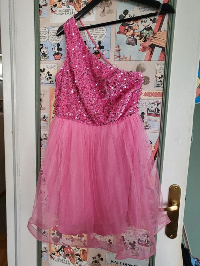 Robe rose à jupons et sequins - photo numéro 3