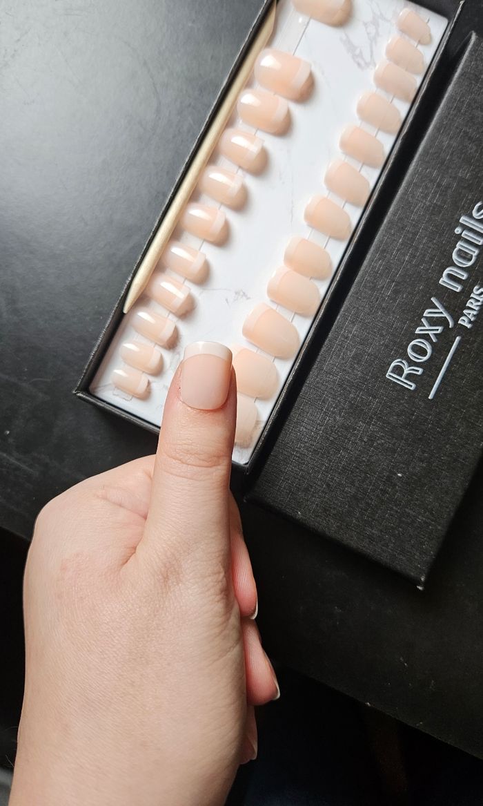 Ongles Roxy Nails - photo numéro 4