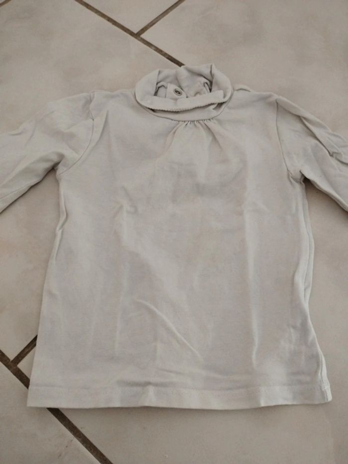 3 teeshirts 18 mois - photo numéro 4