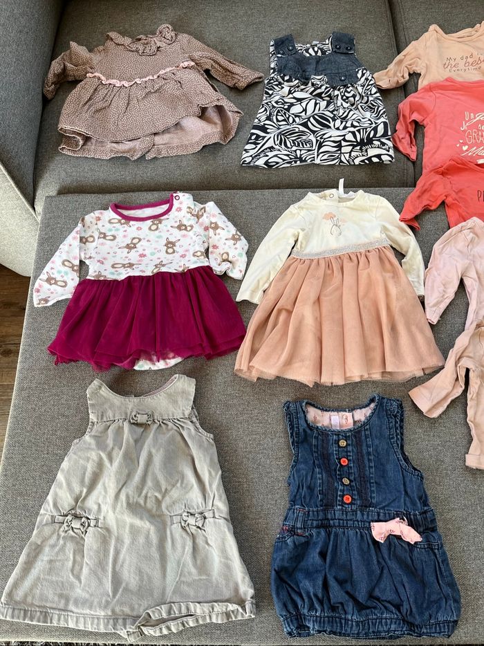Lot vêtements filles 3 mois - photo numéro 2