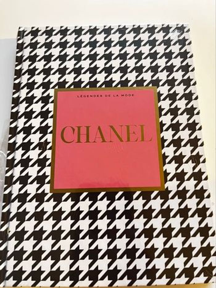 Livre les légendes de la mode sous blister - photo numéro 2