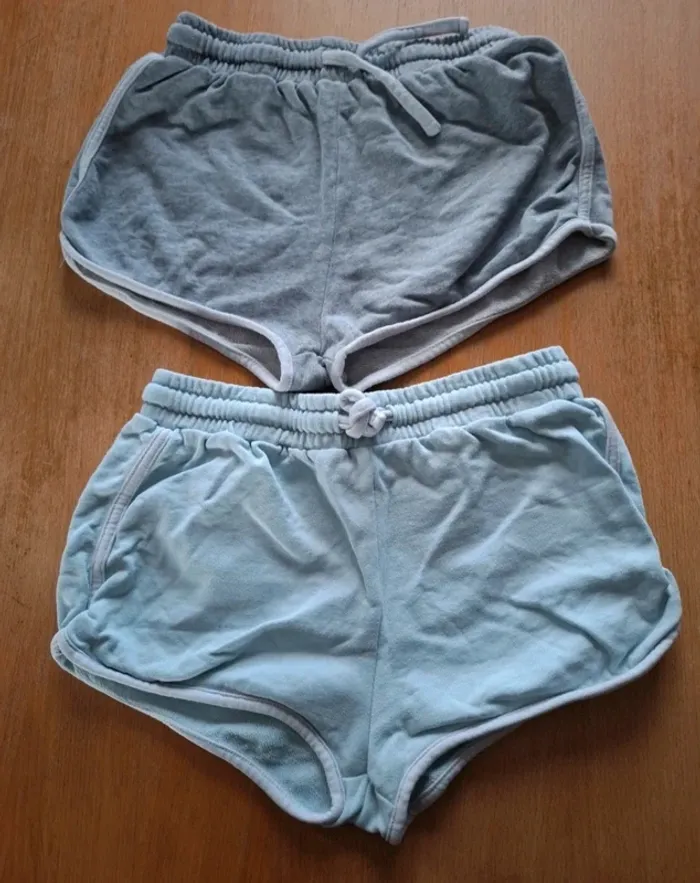 Lot  mini short sport kiabi un gris un turquoise