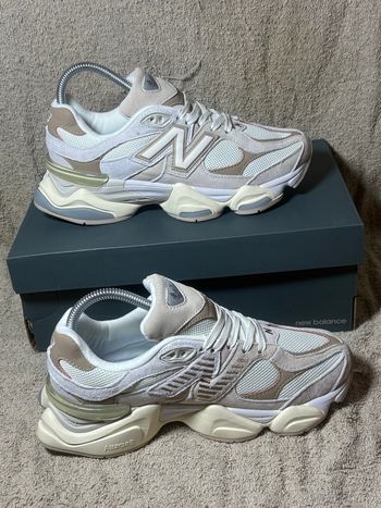 Basket New balance 9060 beige et marron taille 39