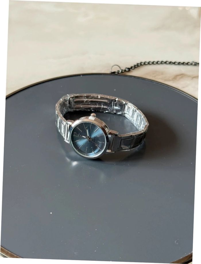 Montre argentée à cadran anthracite - photo numéro 2