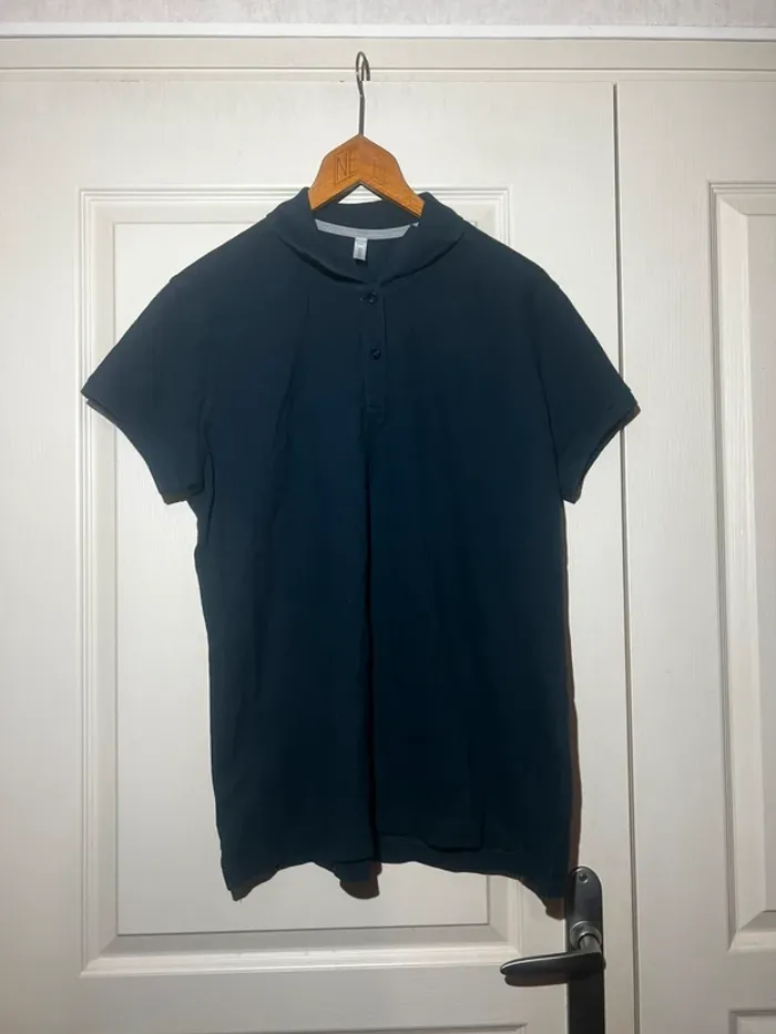 Polos Kariban