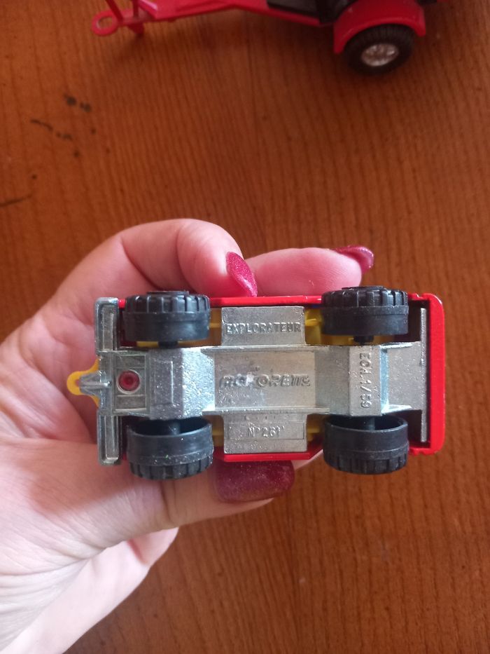 Véhicule de pompiers - photo numéro 3