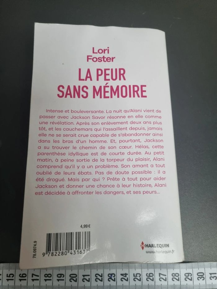 Livre la peur sans mémoire - photo numéro 2