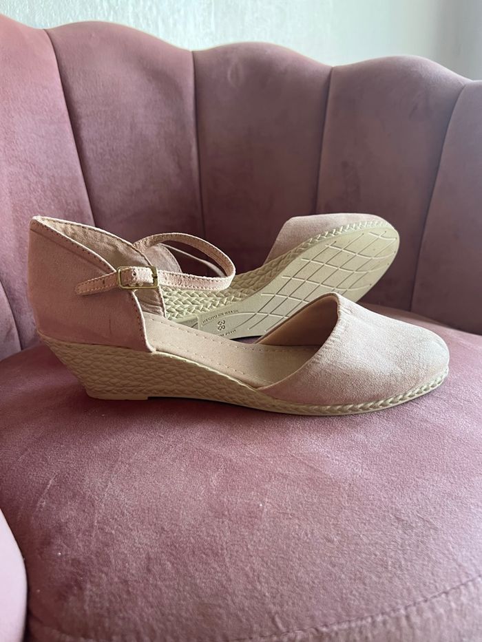 👗✨ Sandales compensées nude – Chic & confort – Taille 41 - photo numéro 6