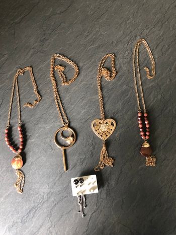 Lot bijoux fantaisies 