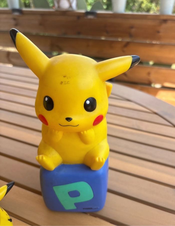 Lot de 3 pikachu - photo numéro 3