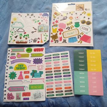 Plusieurs planche de stickers