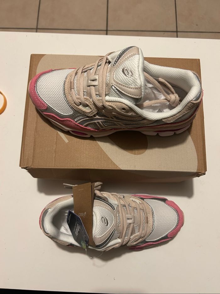 Asics nyc gel rose taille 38 - photo numéro 9
