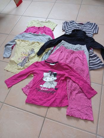 Lots 9 vêtements fille 5 ans