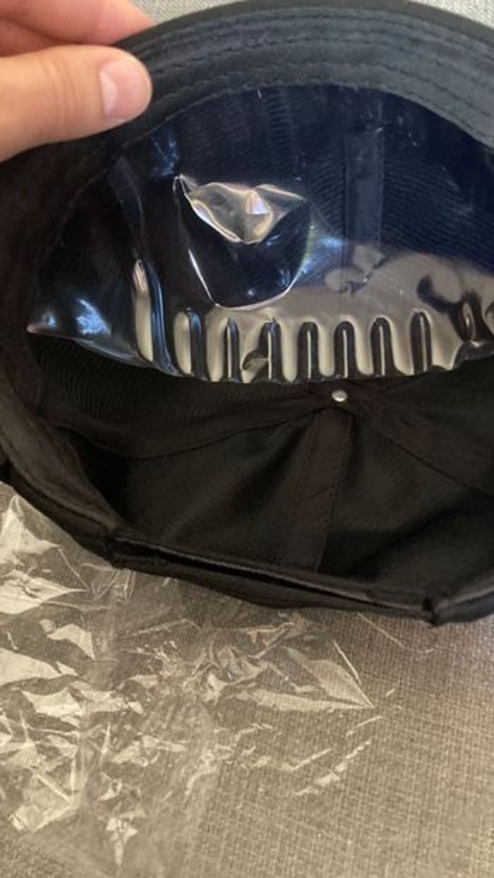 BONNET DOCKER, HIP HOP couleur noir Shark (requin ) NEUF - photo numéro 3