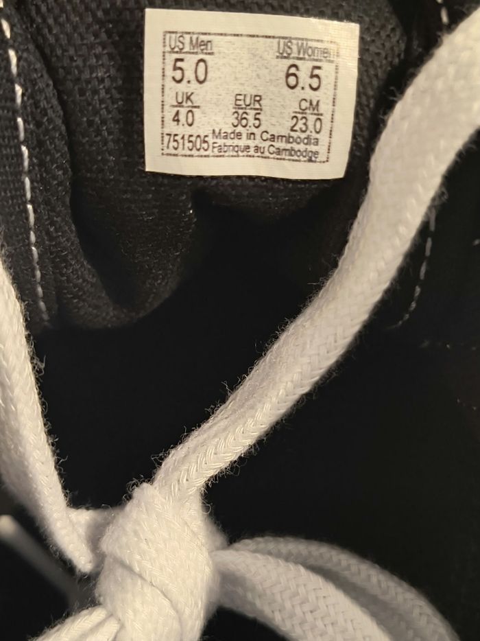 Baskets chaussures Vans old skool taille 36.5 neuves - photo numéro 9