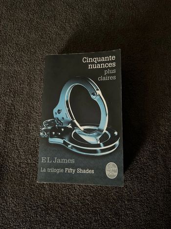 Livre Cinquante nuances plus claires E L James