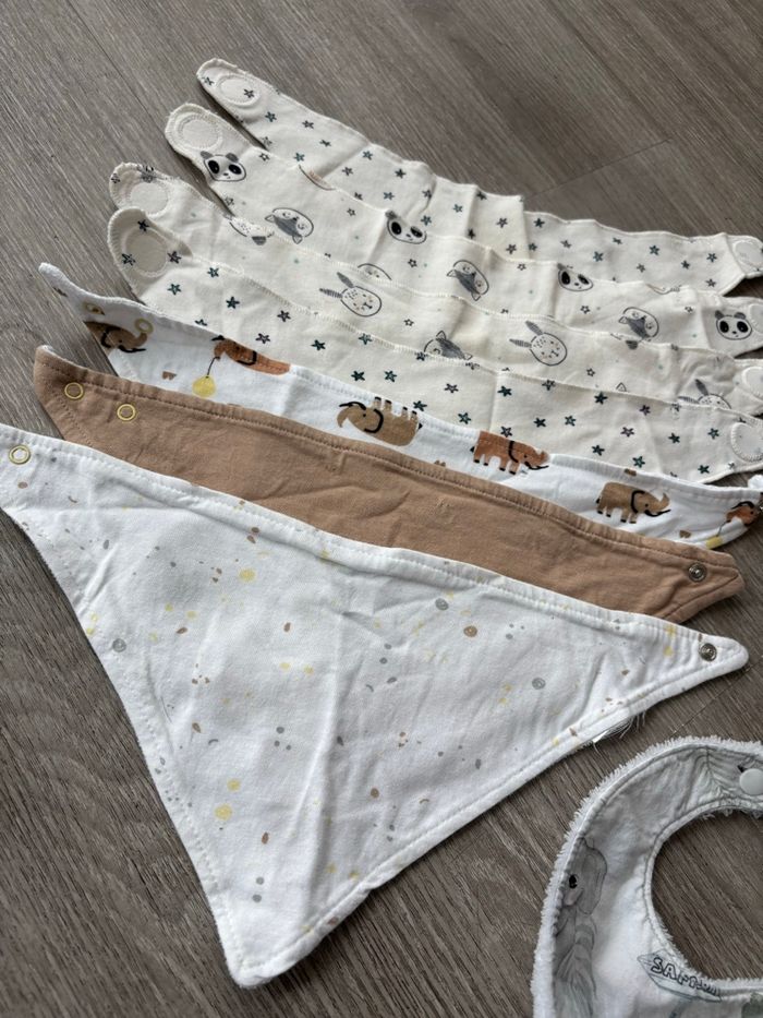 Lot de 11  bavoirs / bandana bavoirs - photo numéro 5