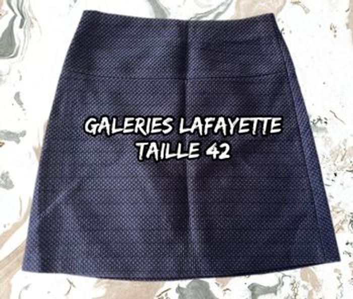 Jupe taille 42 XL galeries lafayette