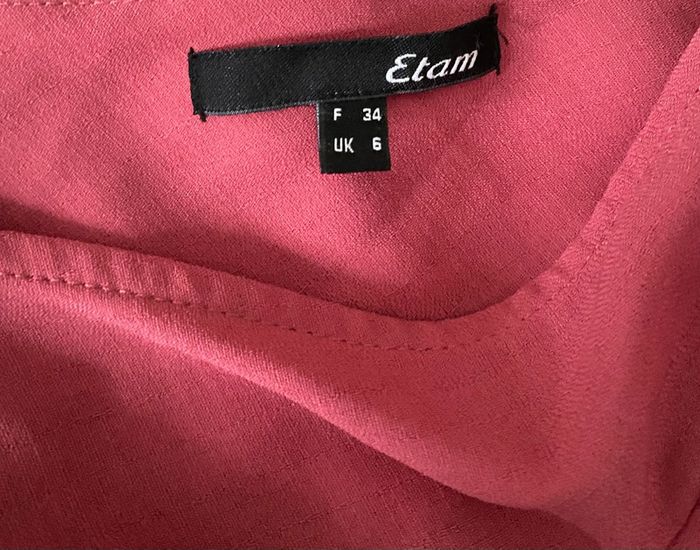 Petite Robe Avec Volant Dos Ouvert Avec Boutons Taille 34 Etam - photo numéro 8