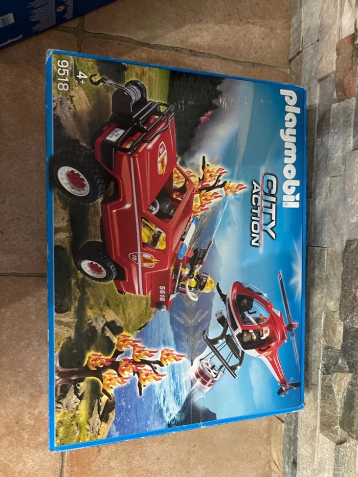 Playmobil 4x4 et hélicoptère pompiers