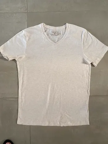 TEE shirt chevignon