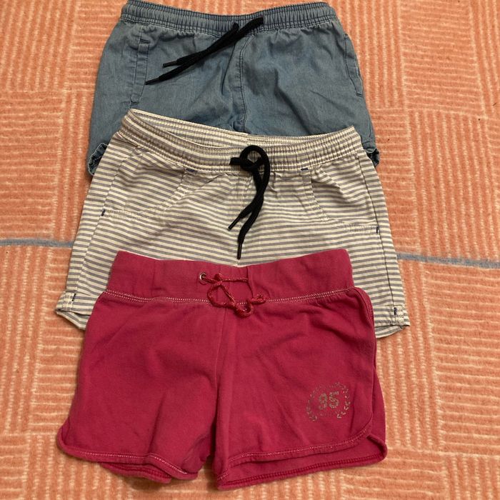 Lot shorts 24 mois