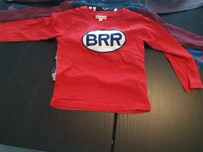 Pull taille 24 mois