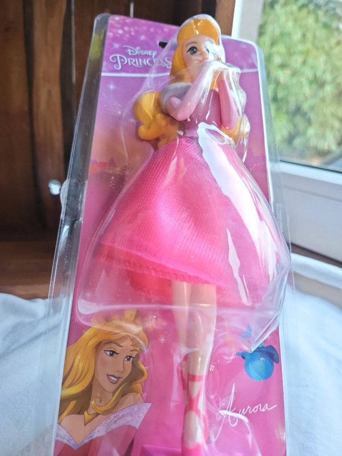 Stylo bille avec support aurore princesse Disney robe tulle - photo numéro 2