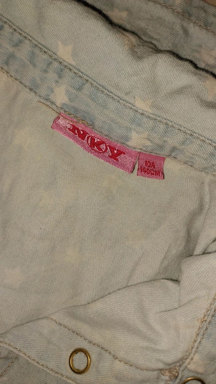 Robe denim/ jean léger bleu clair étoiles très bon état 10 ans - photo numéro 2